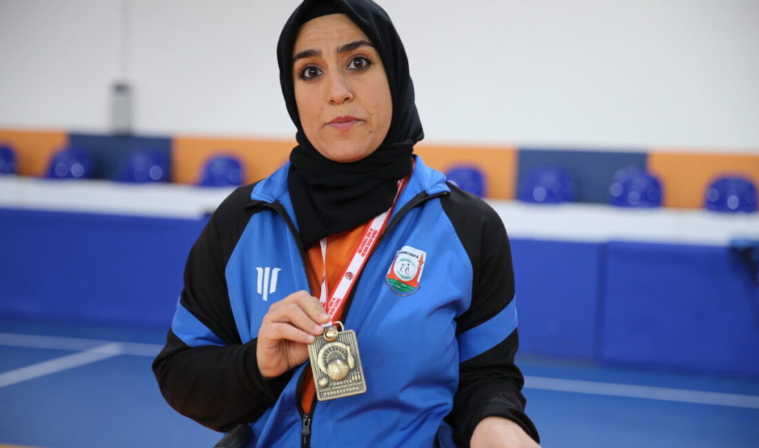 ŞANLIURFA (AA) – Şanlıurfa'da engelliler merkezinde sporla tanışan serebral palsili