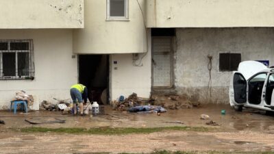 SİİRT (AA) – Siirt merkez ve Kurtalan ilçesinde sağanak nedeniyle