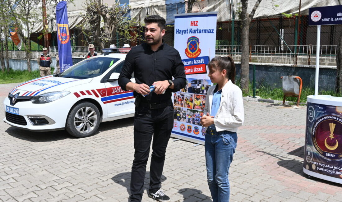 SİİRT (AA) – Siirt'in Kurtalan ilçesinde jandarma ekipleri, "Çocuk Gelişsin