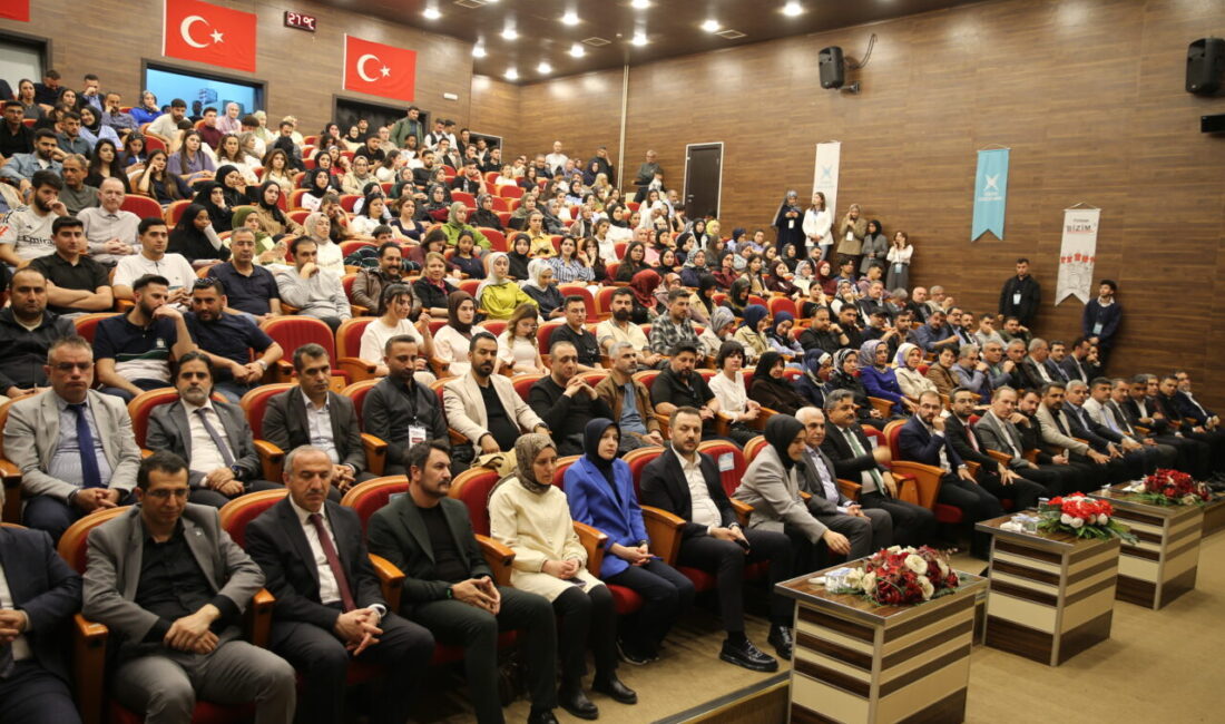 SİİRT (AA) – Siirt'te "Türkiye Gençlik Vakfı (TÜGVA) İhtisas Akademi