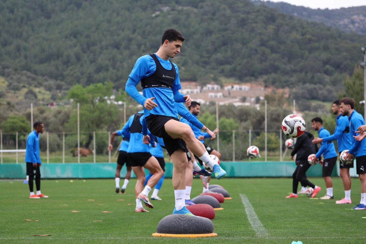 - Sipay Bodrum FK Teknik Sorumlusu Sefer Yılmaz:
"Özellikle evimizde galip