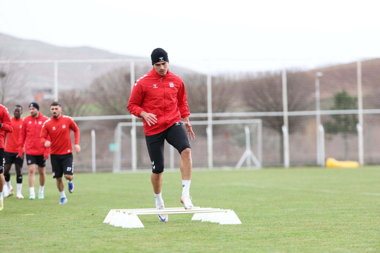 SİVAS (AA) – Özbelsan Sivasspor, Trendyol 1. Lig'in 33. haftasında