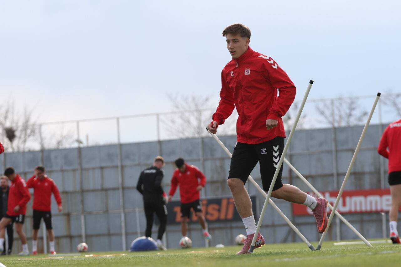 SİVAS (AA) – Özbelsan Sivasspor, Trendyol 1. Lig'in 37. haftasında