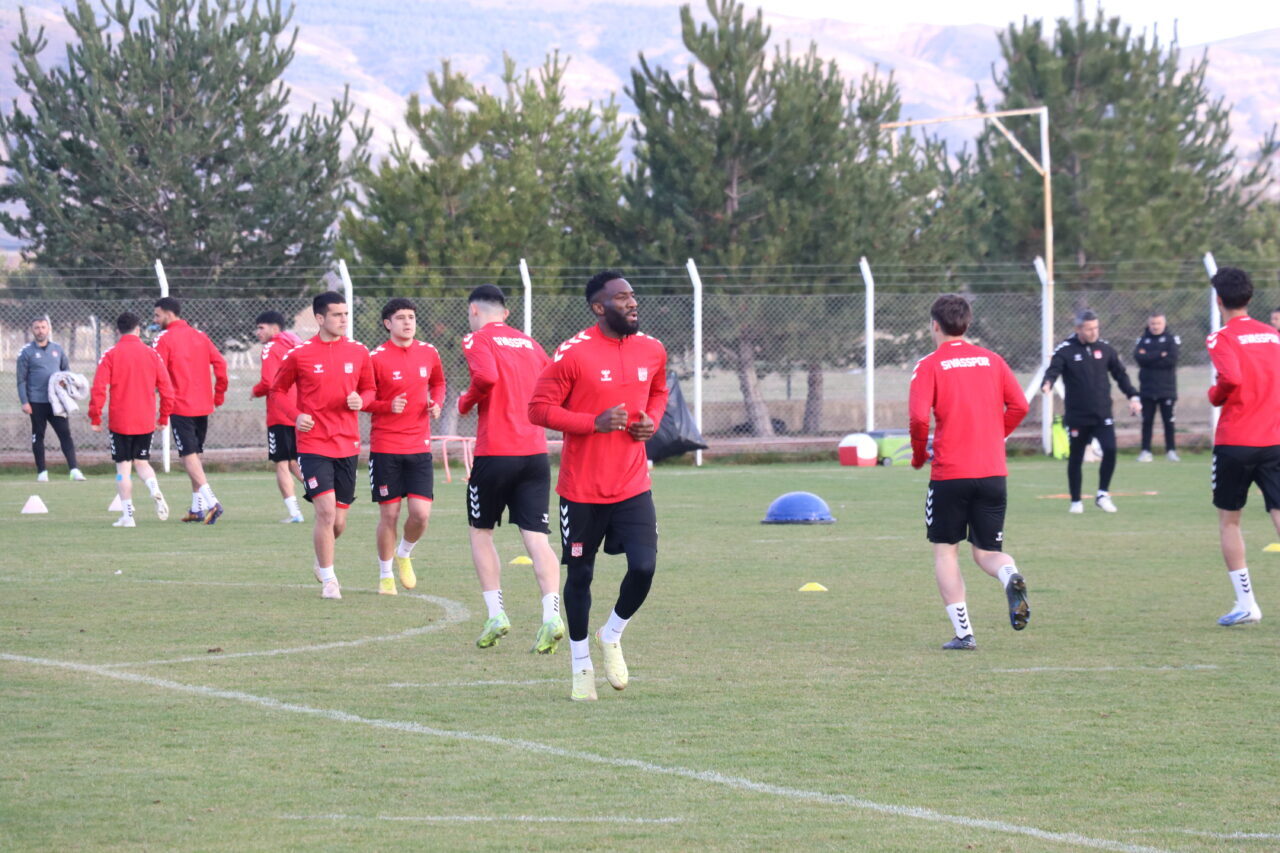 - "Oyuncularımızı motive bir şekilde sahada tutabilirsek şehrimizin ve inşallah