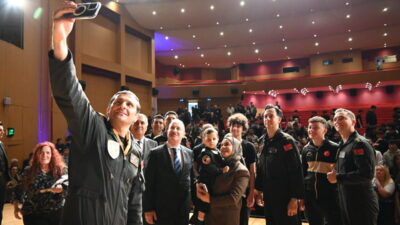 ANTALYA (AA) – Türk Hava Kuvvetlerinin akrobasi timi SOLOTÜRK pilotları,