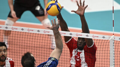 - Spor Toto: 1 - Halkbank: 3
- Mavi-beyazlı takım, seride