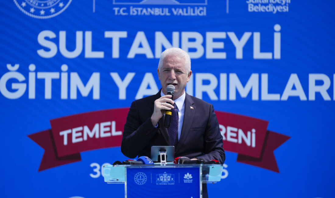 - İstanbul Valisi Davut Gül:
- "İstanbul'da 100 anaokulu, 100 4-6