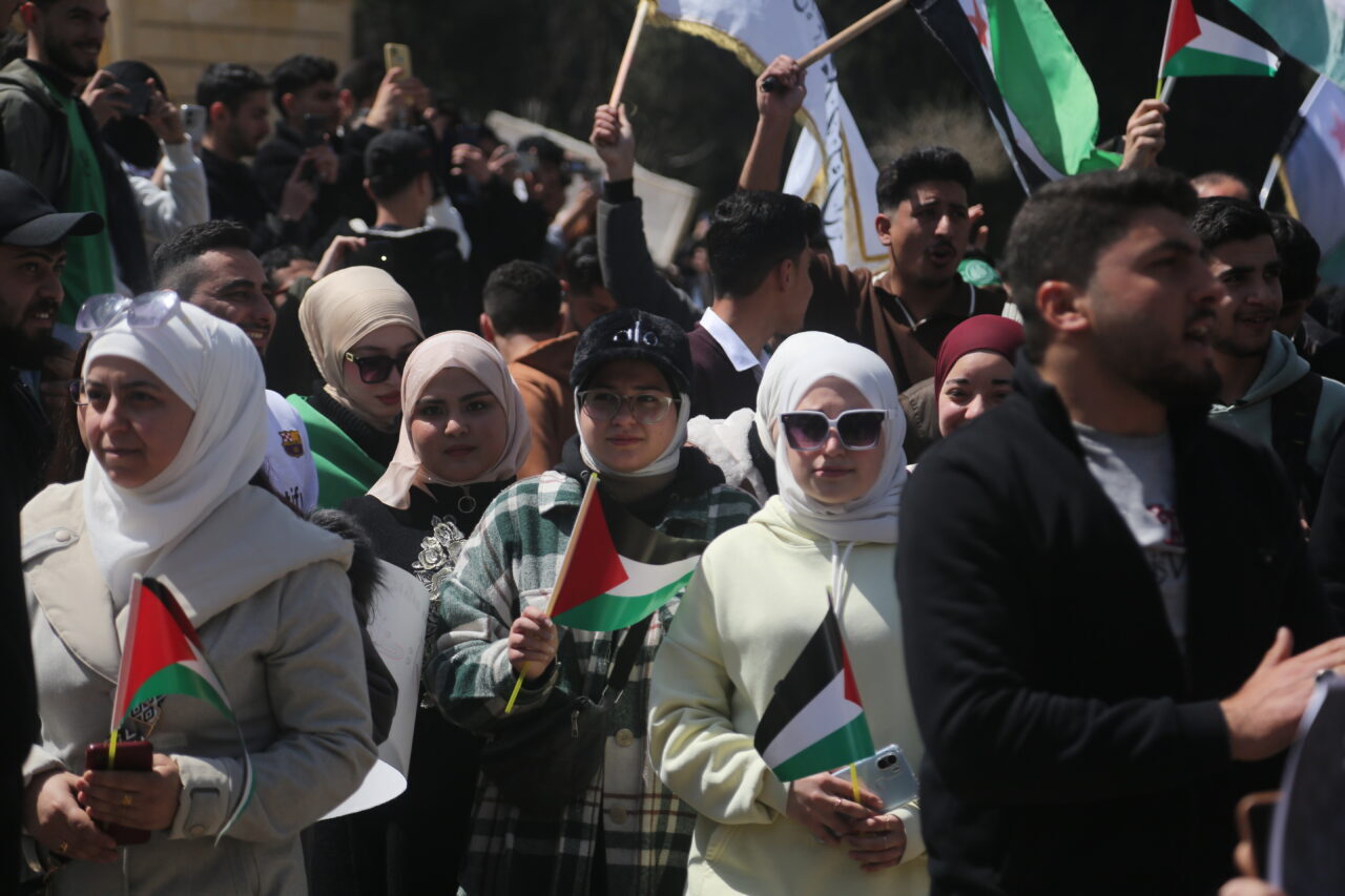 ŞAM (AA) – Suriye’nin başkenti Şam’da, İsrail Meclisinin onayladığı, Filistinlileri