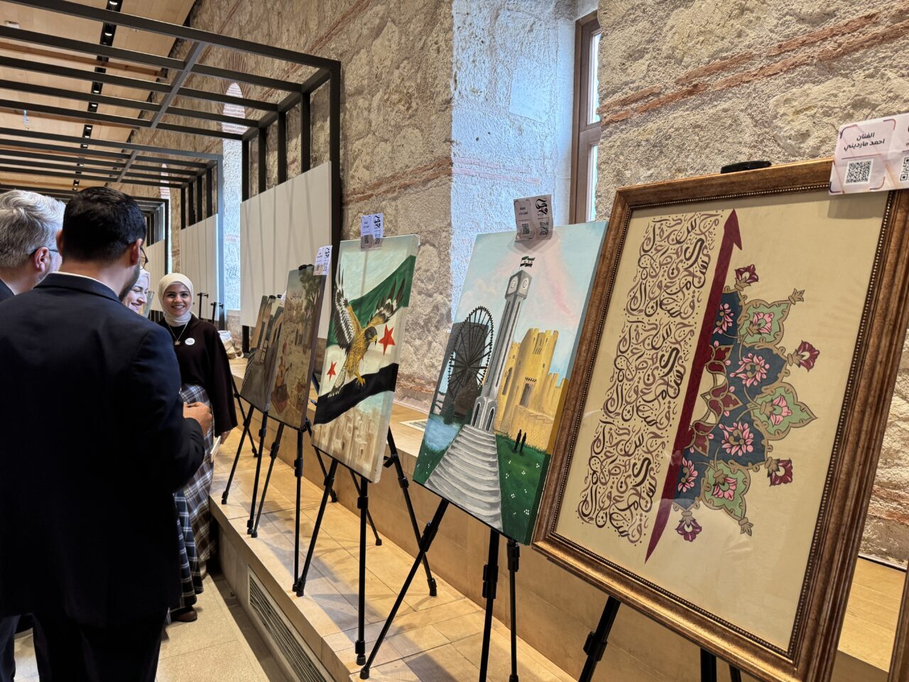 - Suriye'nin tarihi mirasını, mimari dokusunu ve kültürel değerlerini yansıtan