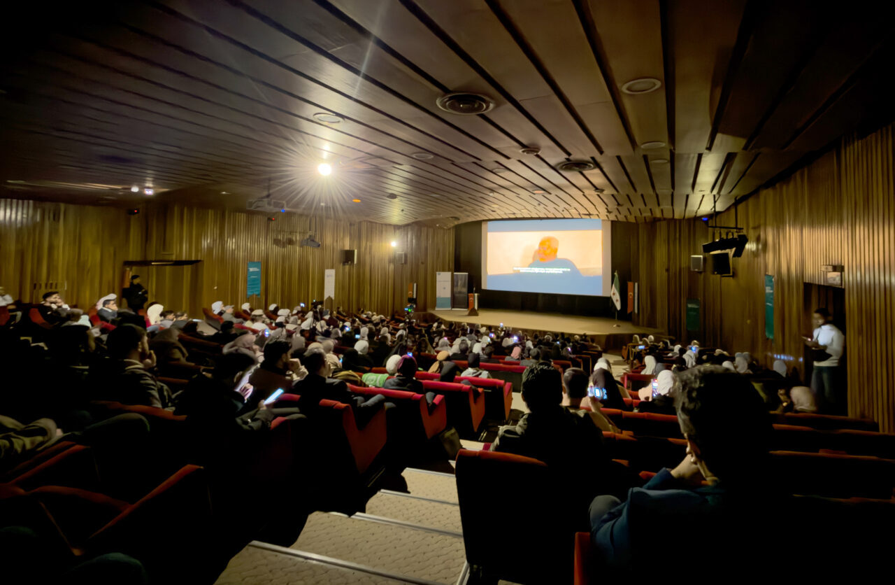 - Yedi Başak İnsani Yardım Derneği Başkanı ve avukat İsmet