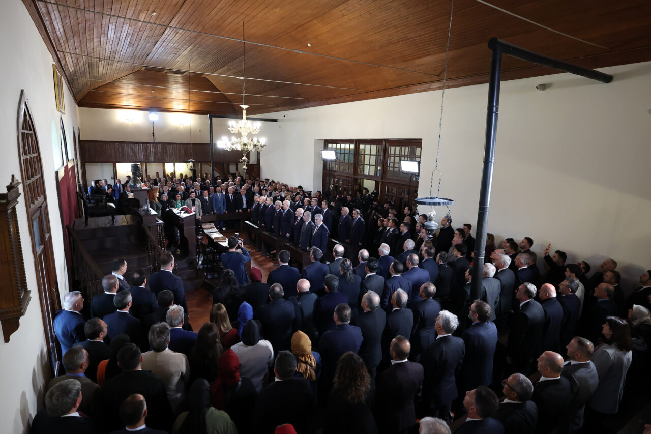 - "Emperyalistlerin ne niyetleri değişti ne yöntemleri değişti ne taktikleri