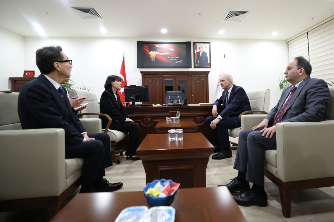 TBMM (AA) – TBMM Başkanı Numan Kurtulmuş, İstanbul'da düzenlenen Parlamentolar