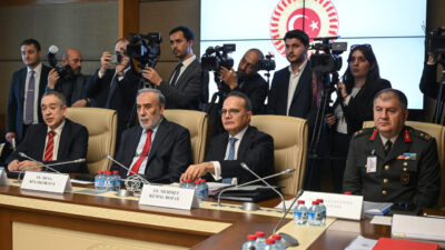 - Dışişleri Komisyonu Başkanı Fuat Oktay:
- "Savaş kaynaklı Hürmüz Boğazı'ndaki