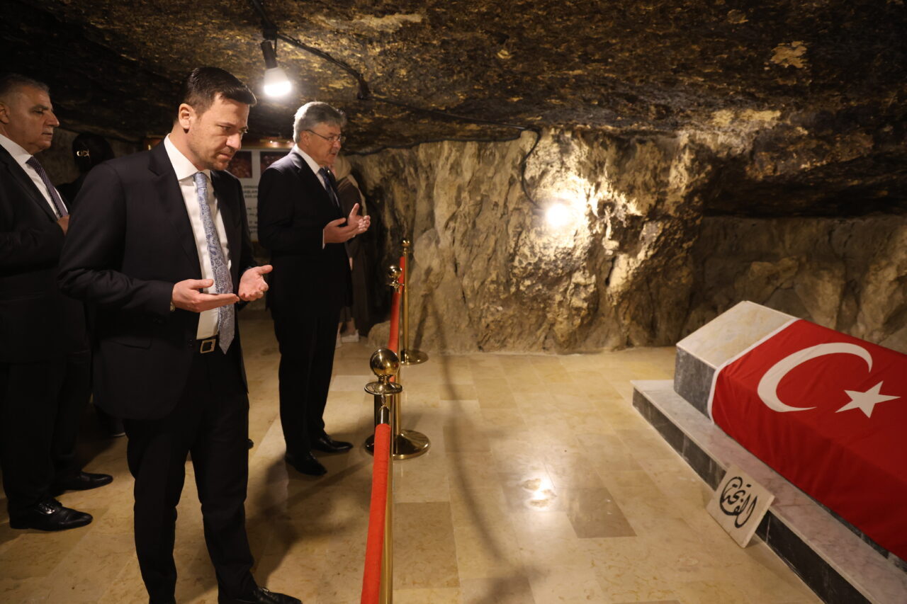 SALT (AA) – TBMM Dışişleri Komisyonu Başkanı Fuat Oktay ve