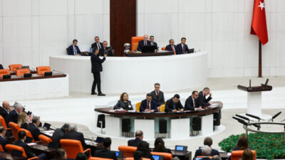 - TBMM Başkanı Numan Kurtulmuş:
- "Anayasa ve iç tüzük çerçevesinde