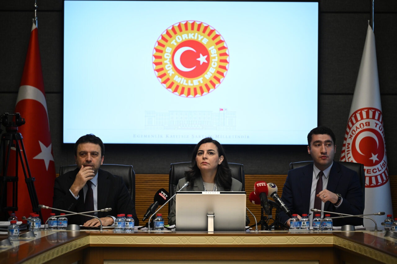 - Cumhurbaşkanlığı Sağlık Politikaları Kurulu ve Yeşilay Bilim Kurulu Üyesi