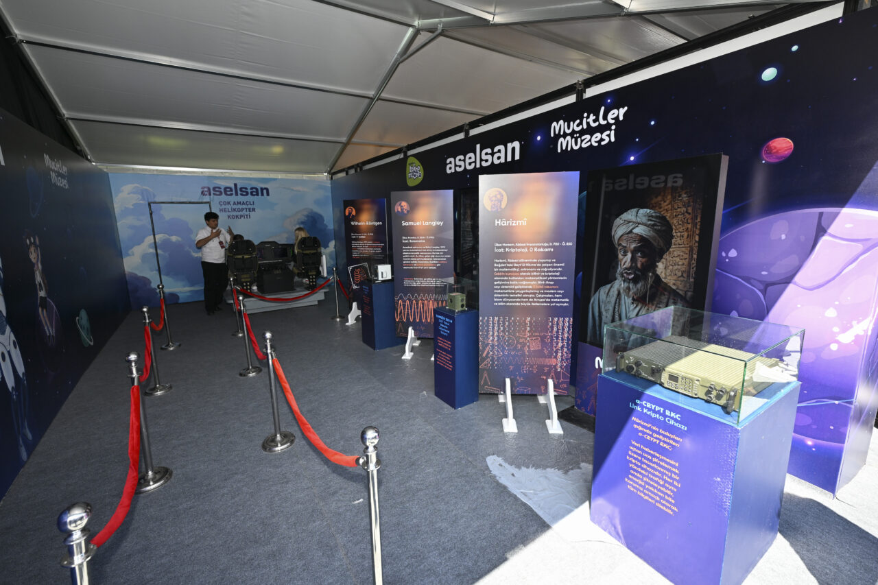 - 23 Nisan Ulusal Egemenlik ve Çocuk Bayramı ile TBMM'nin