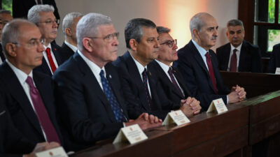 - TBMM Başkanı Numan Kurtulmuş:
- "Dünyada ülkelerin egemenliğinin hiçe sayıldığını,