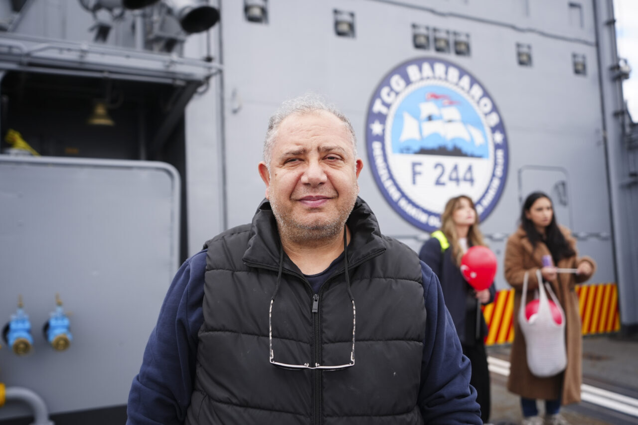 - Ziyaretçilerden Abdi Toprak:
- "Bugün böyle bir ortamda bulunduğum için