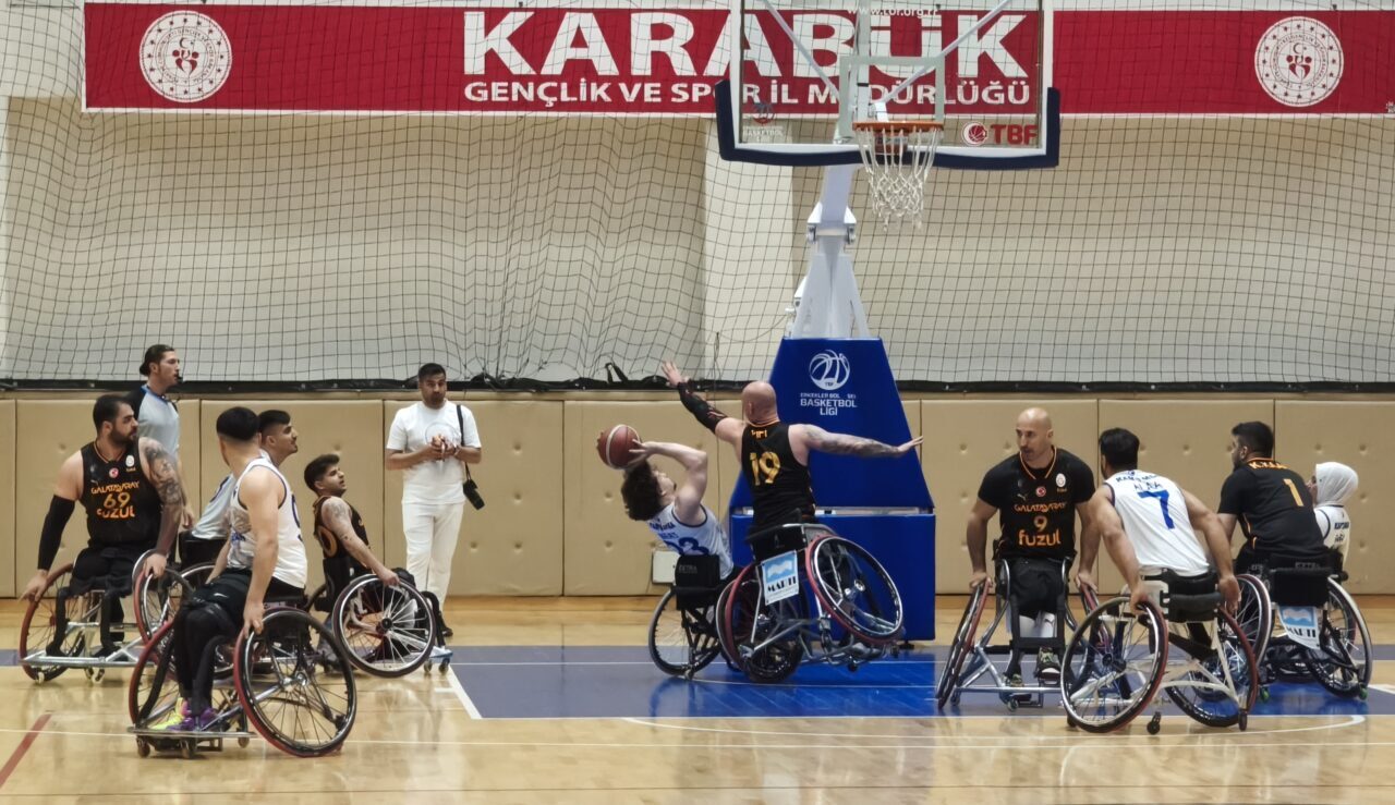 - Karabük Demir Kartalspor: 57 - Galatasaray Fuzul: 85