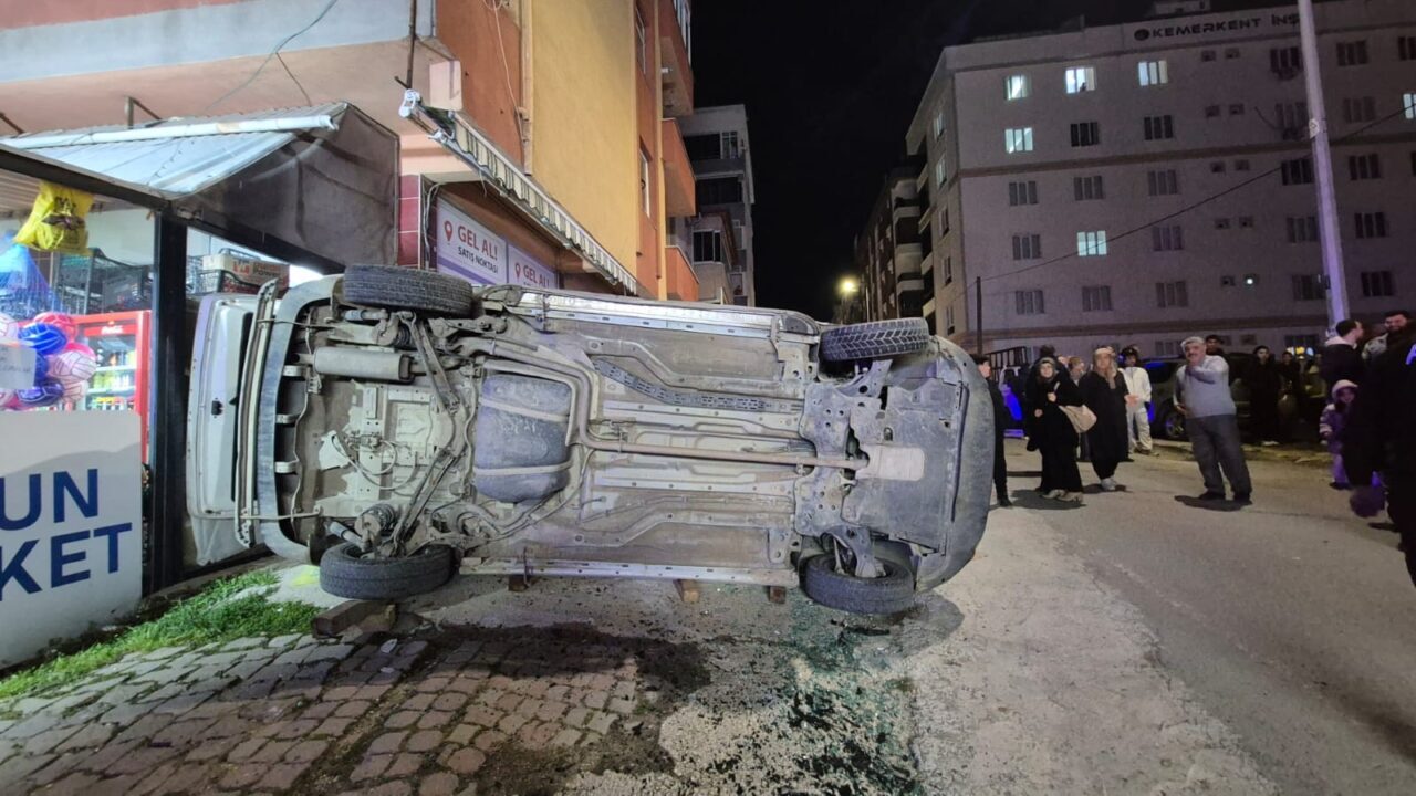 TEKİRDAĞ (AA) – Tekirdağ'ın Çerkezköy ilçesinde hafif ticari aracın 4