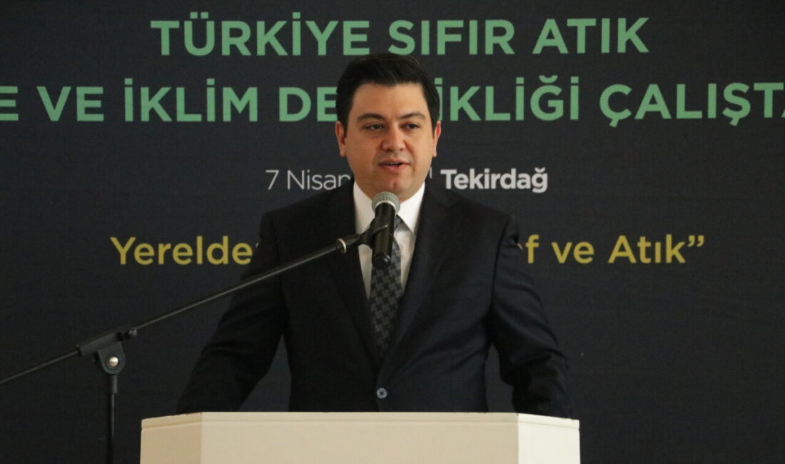 - Vali Recep Soytürk:
- "Fabrikalardan ve OSB'lerden önce evsel atıkların