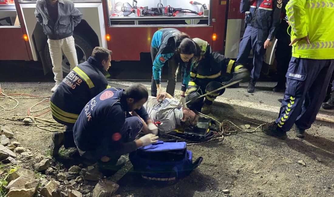 TEKİRDAĞ (AA) – Tekirdağ'ın Şarköy ilçesinde uçurumdan deniz kenarına düşen