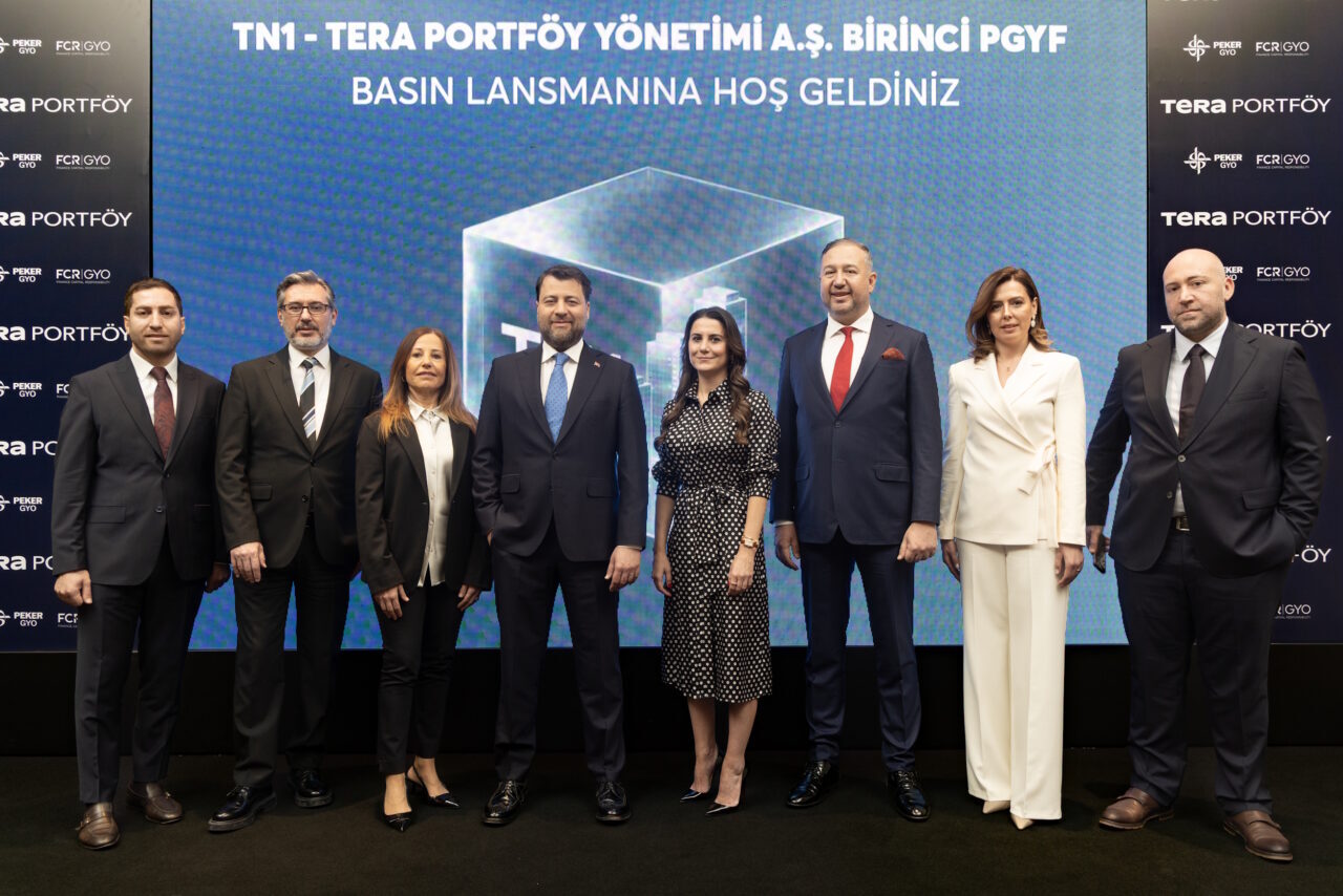 - Tera Holding Yönetim Kurulu Başkanı Emre Tezmen:
- "Diğer GYF'ler