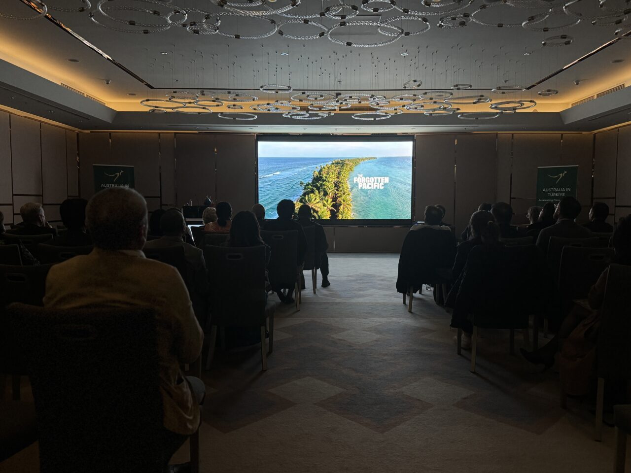 - Avustralya'nın Ankara Büyükelçisi Sally-Anne Vincent:
- "COP31'e doğru birlikte ilerlerken