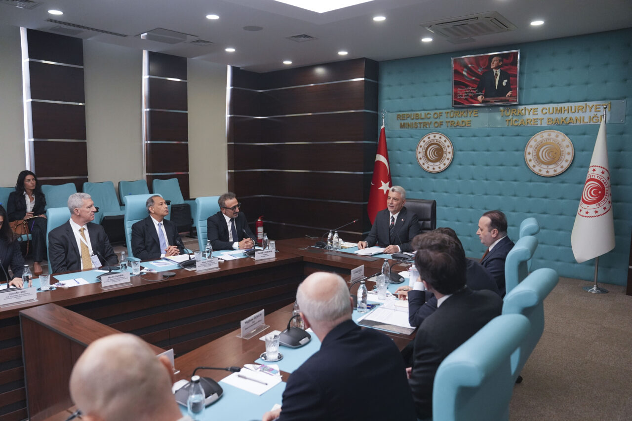 - "Ülkemize geçen yıl 13 milyar doların üzerinde doğrudan yatırım