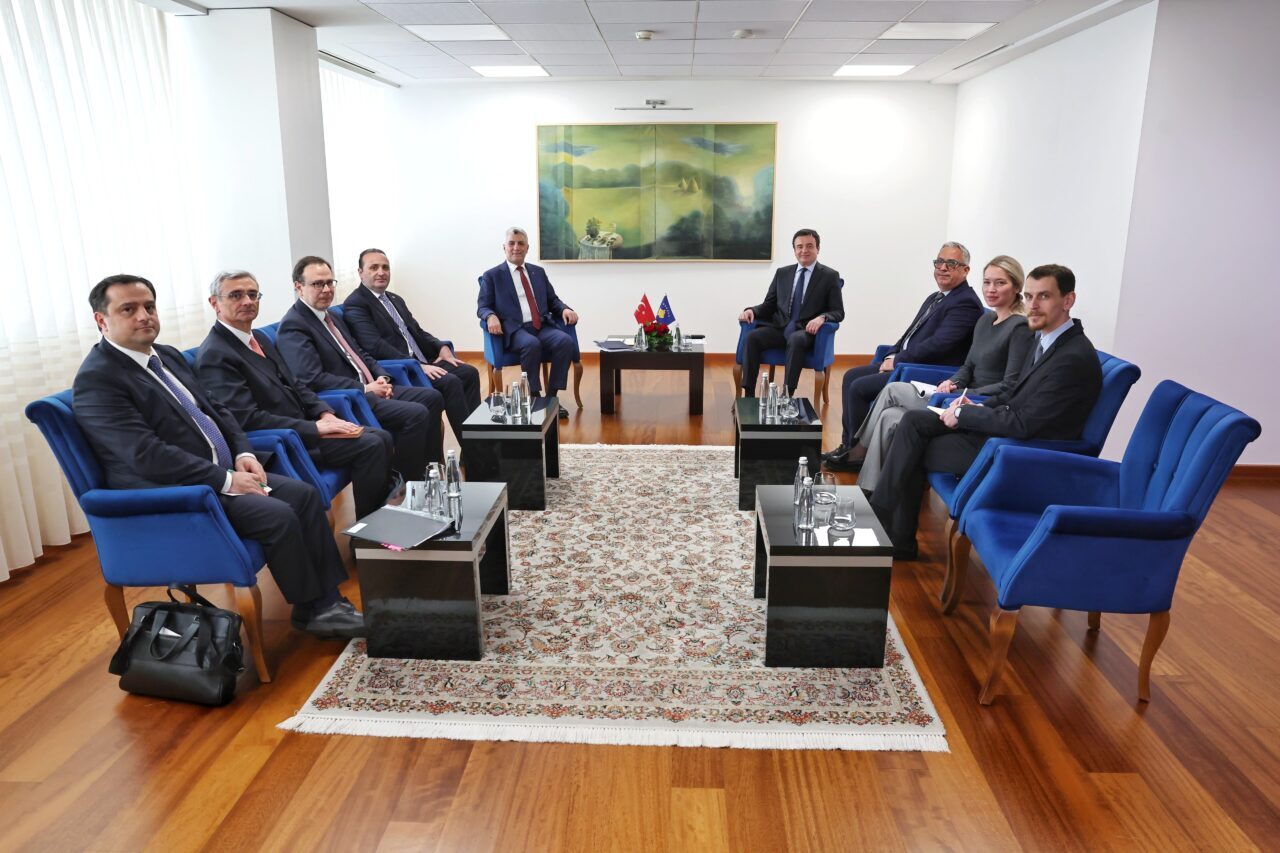 PRİŞTİNE (AA) – Ticaret Bakanı Ömer Bolat, Kosova Başbakanı Albin