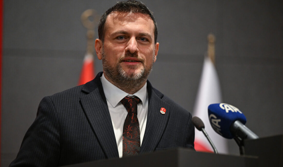 - Türkiye Milli Olimpiyat Komitesi Başkanı Veli Ozan Çakır:
"Bizim hedefimiz