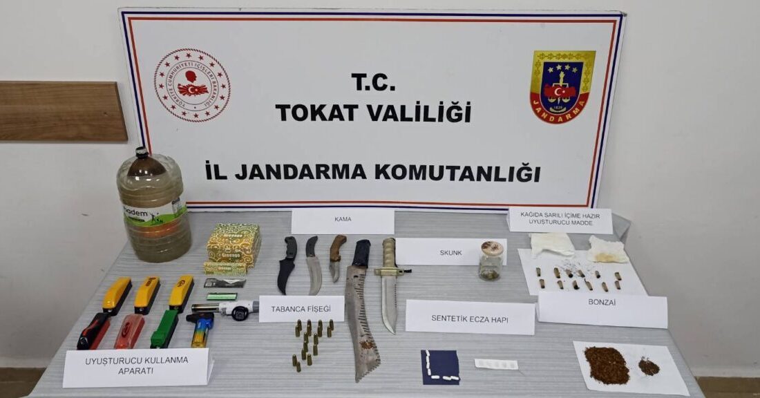 TOKAT (AA) – Tokat'ta düzenlenen uyuşturucu operasyonunda 4 şüpheli gözaltına