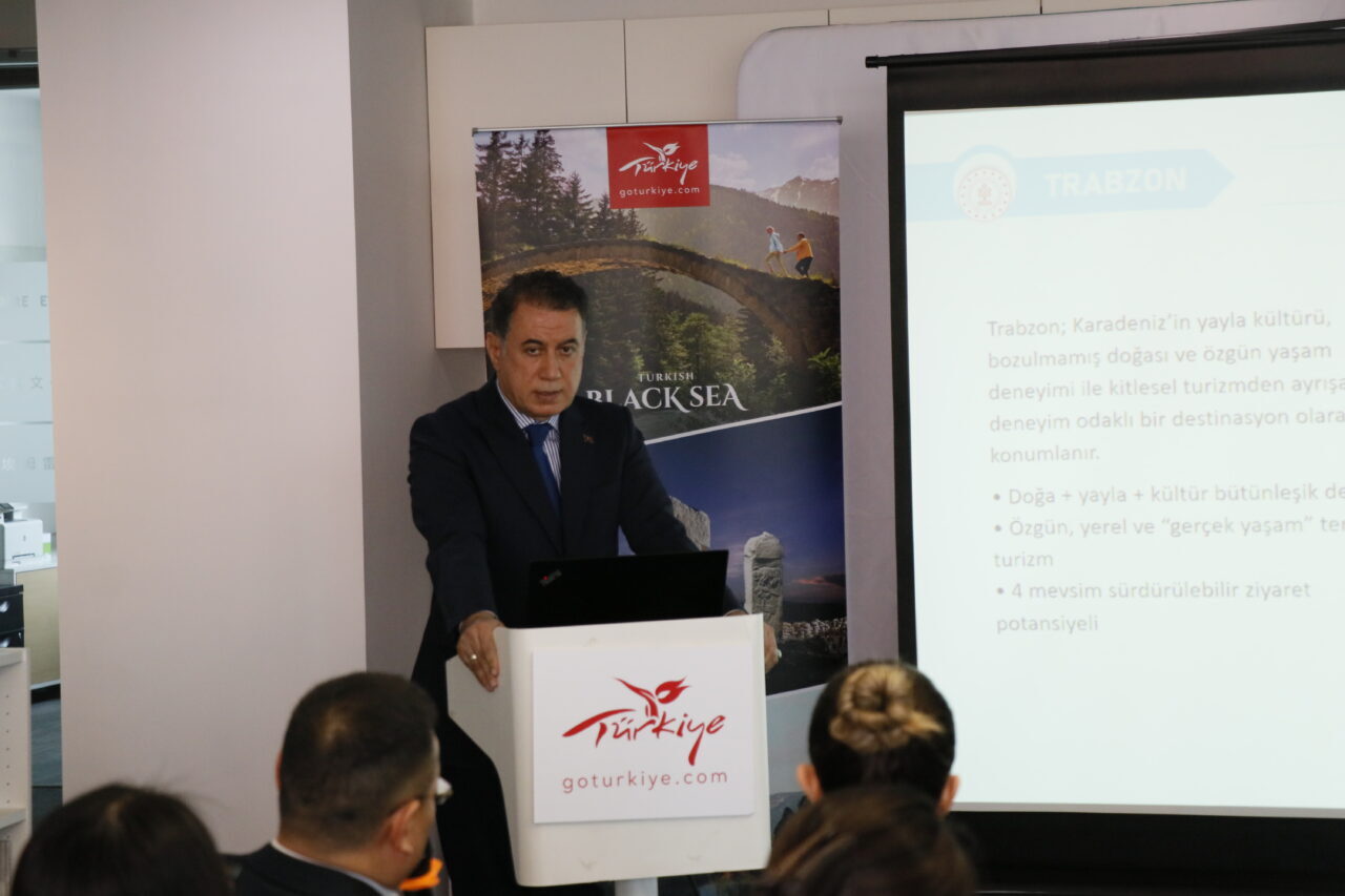 - Trabzon İl Kültür ve Turizm Müdürü Tamer Erdoğan:
- "Kitlesel