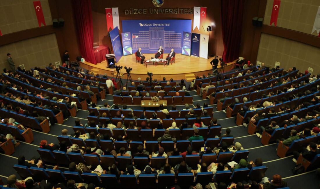 - Düzce Üniversitesi Rektörü Prof. Dr. Nedim Sözbir:
- "Üniversite-finans sektörü