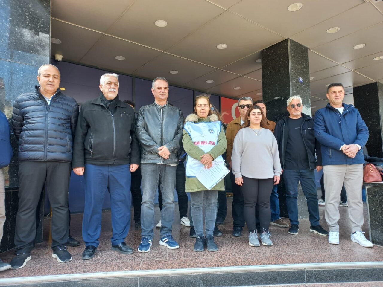 İZMİR (AA) – İzmir'in Buca Belediyesi çalışanları, Toplu İş Sözleşmesi