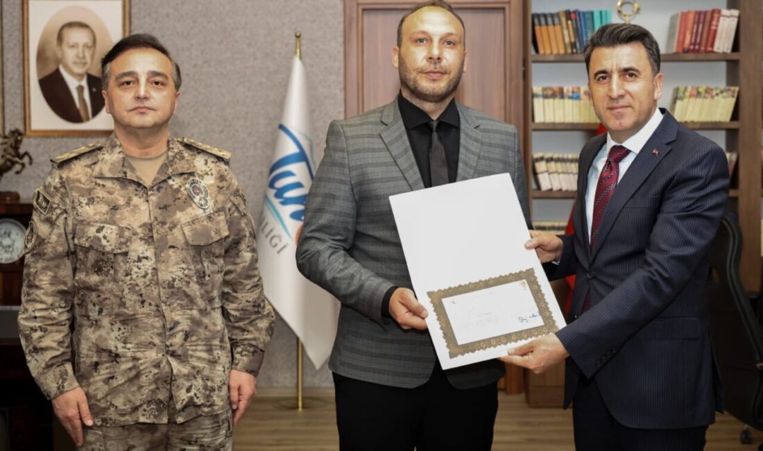 TUNCELİ (AA) – Tunceli boğulma tehlikesi geçiren kız çocuğunu kurtaran
