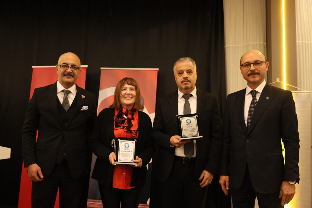 EDİRNE (AA) – Türk Eğitim-Sen Genel Başkanı Talip Geylan, Edirne'de