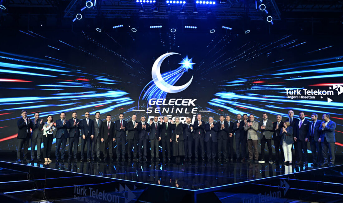 - "10 gün içerisinde yaklaşık 8 milyon yeni 5G abonesi