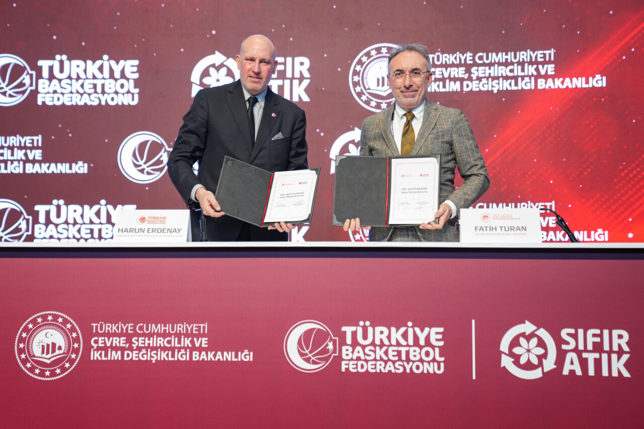 - Türkiye Basketbol Federasyonu Başkanvekili Erdenay:
"İmzaladığımız protokolle salonlarımızda sıfır atık