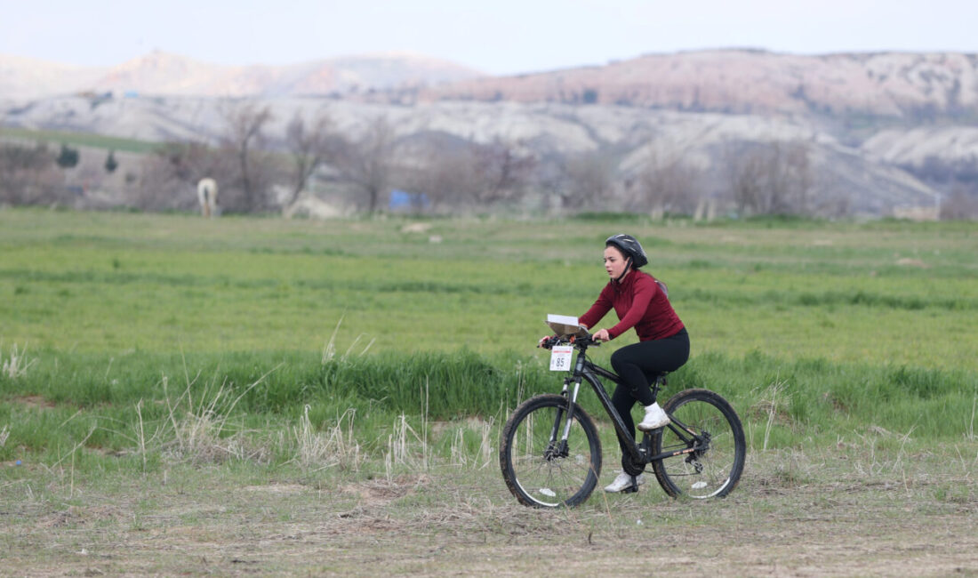 NEVŞEHİR (AA) – Türkiye Oryantiring Federasyonu (TOF) tarafından düzenlenen "Türkiye