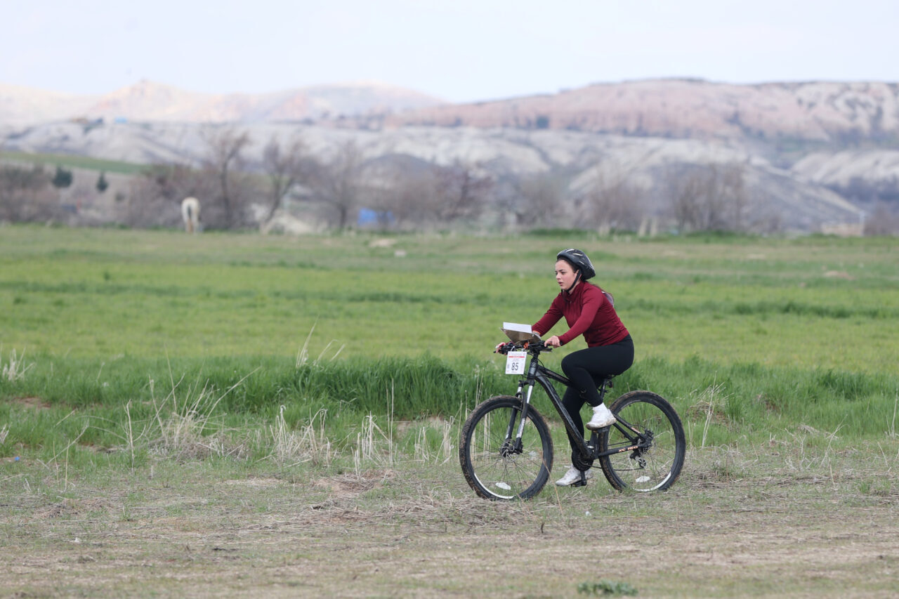 NEVŞEHİR (AA) – Türkiye Oryantiring Federasyonu (TOF) tarafından düzenlenen "Türkiye