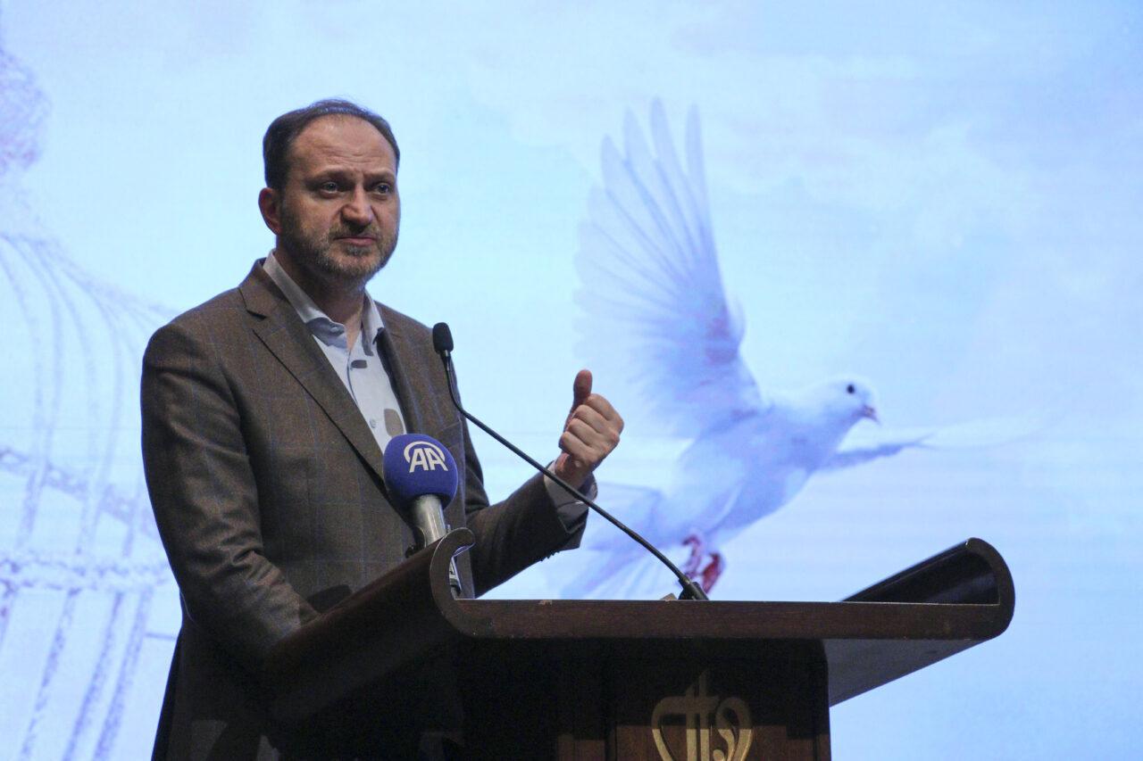 - Yeşilay Genel Başkanı Dinç:
- "Bağımlılığa ulaştıran birinci faktör yüzde