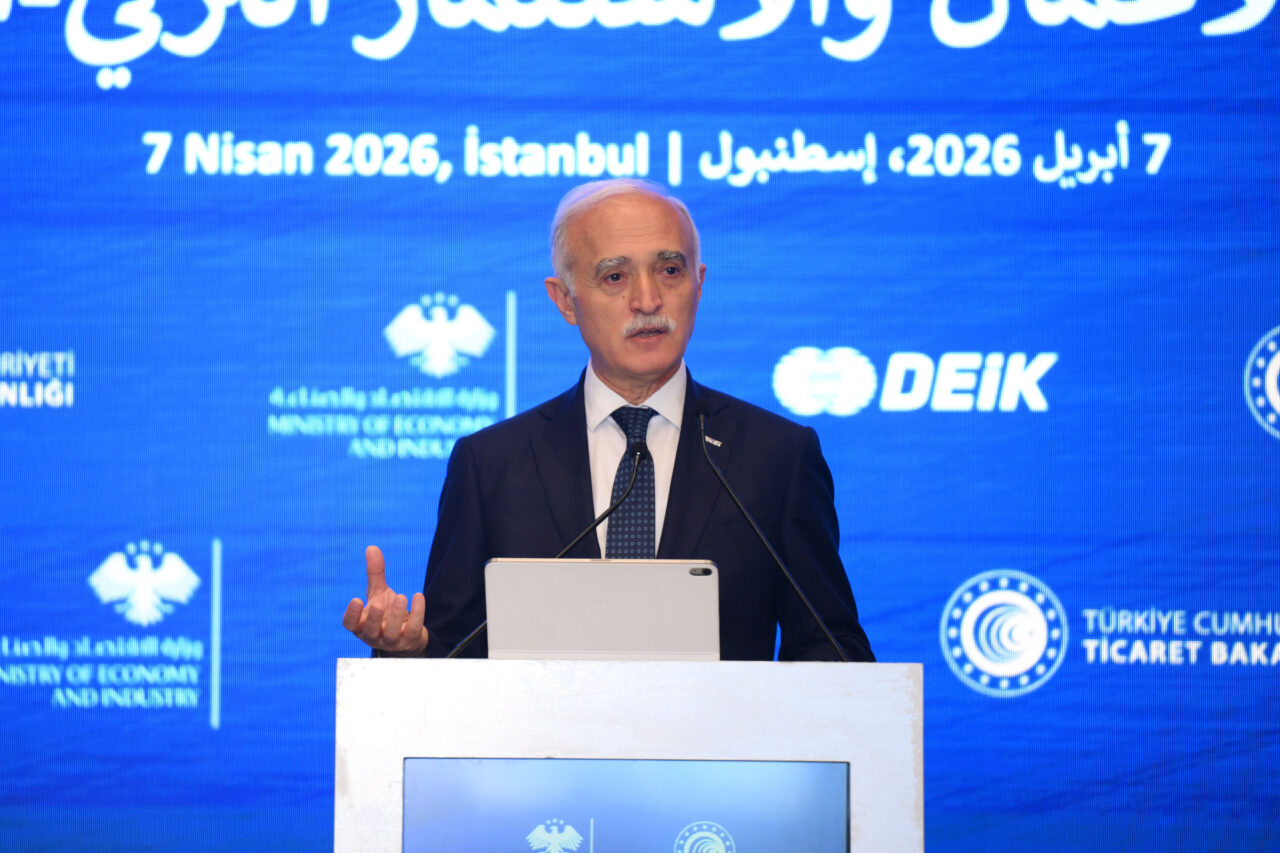 - Suriye Ekonomi ve Sanayi Bakanı Nidal Şaar:
- "Yatırımcılar Suriye'ye