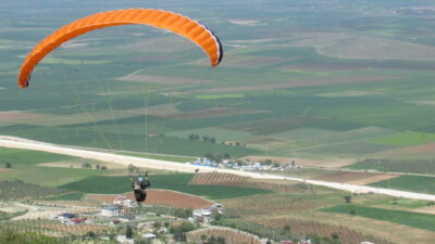 GAZİANTEP (AA) – Türkiye Yamaç Paraşütü Hedef Yarışması, Gaziantep'in Nurdağı