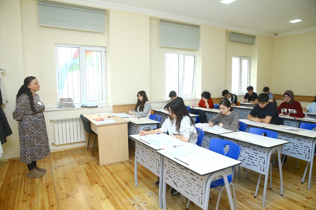 BAKÜ (AA) – Türkiye'deki yükseköğretim kurumlarında öğrenim görmek isteyen öğrencilerin