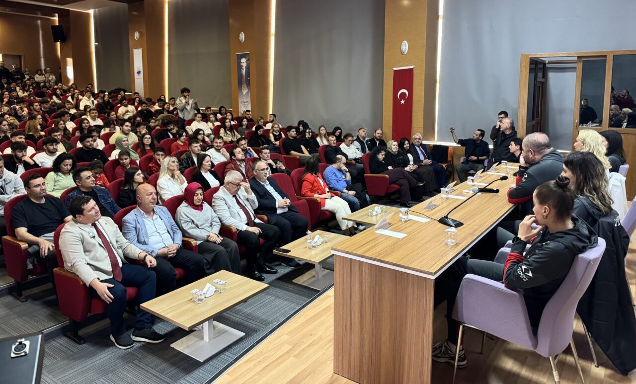 SİNOP (AA) – A Milli Kadın Futbol Takımı Teknik Direktörü