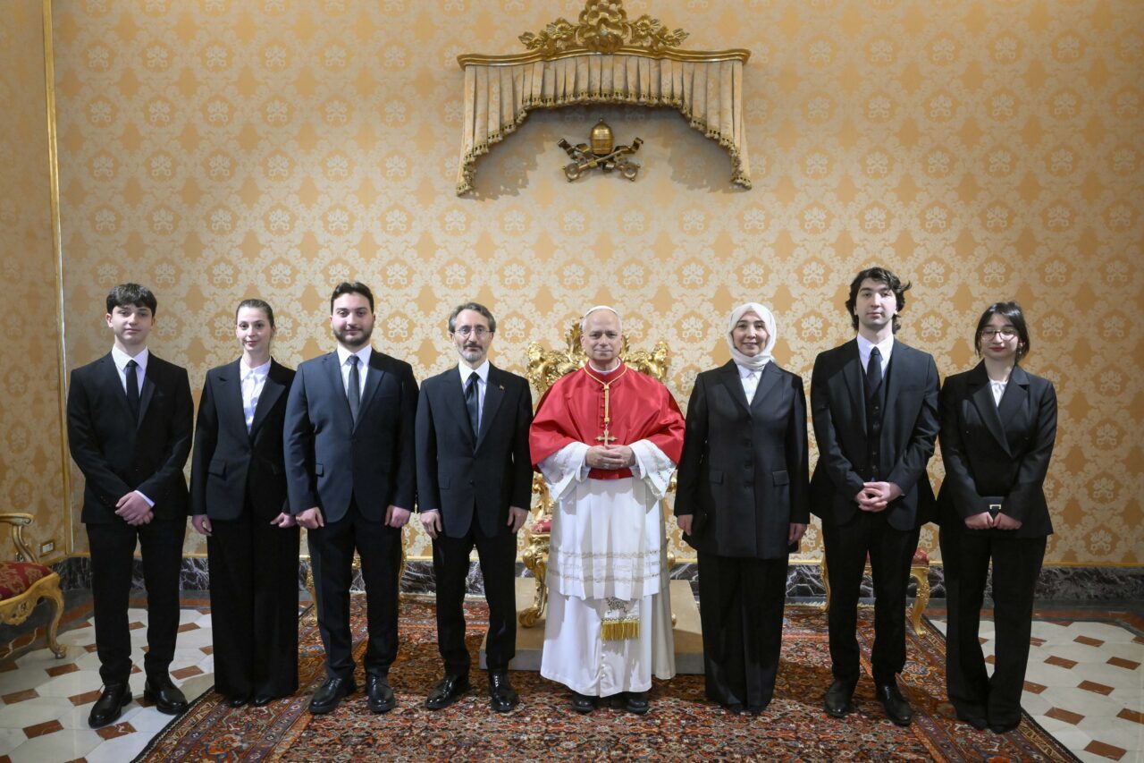 VATİKAN (AA) – Türkiye'nin Vatikan Büyükelçisi Prof. Dr. Fahrettin Altun,