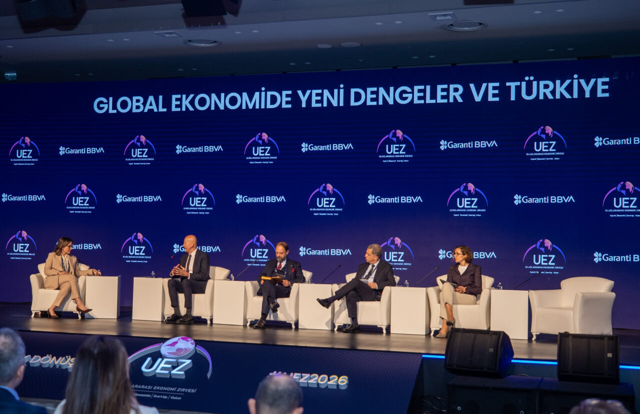 - Garanti BBVA Başekonomisti Seda Güler Mert:
- "(ABD-İran Savaşı) Türkiye