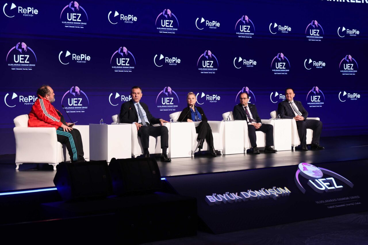 - Picus Security Kurucu Ortağı Süleyman Özarslan:
- "Tüm sektörlerde olduğu